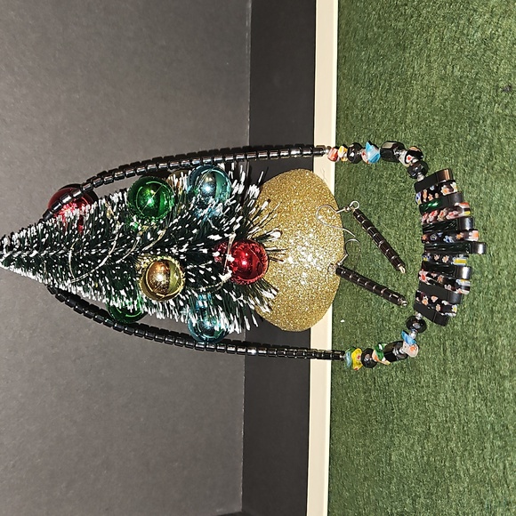 Beaded Black & Silver Necklace with Dangling Earring Set. - Picture 2 of 5